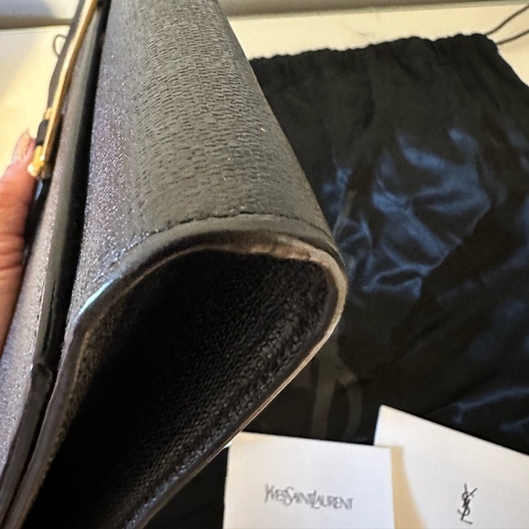 Authentic YSL Y Clutch - Picture 4 of 8